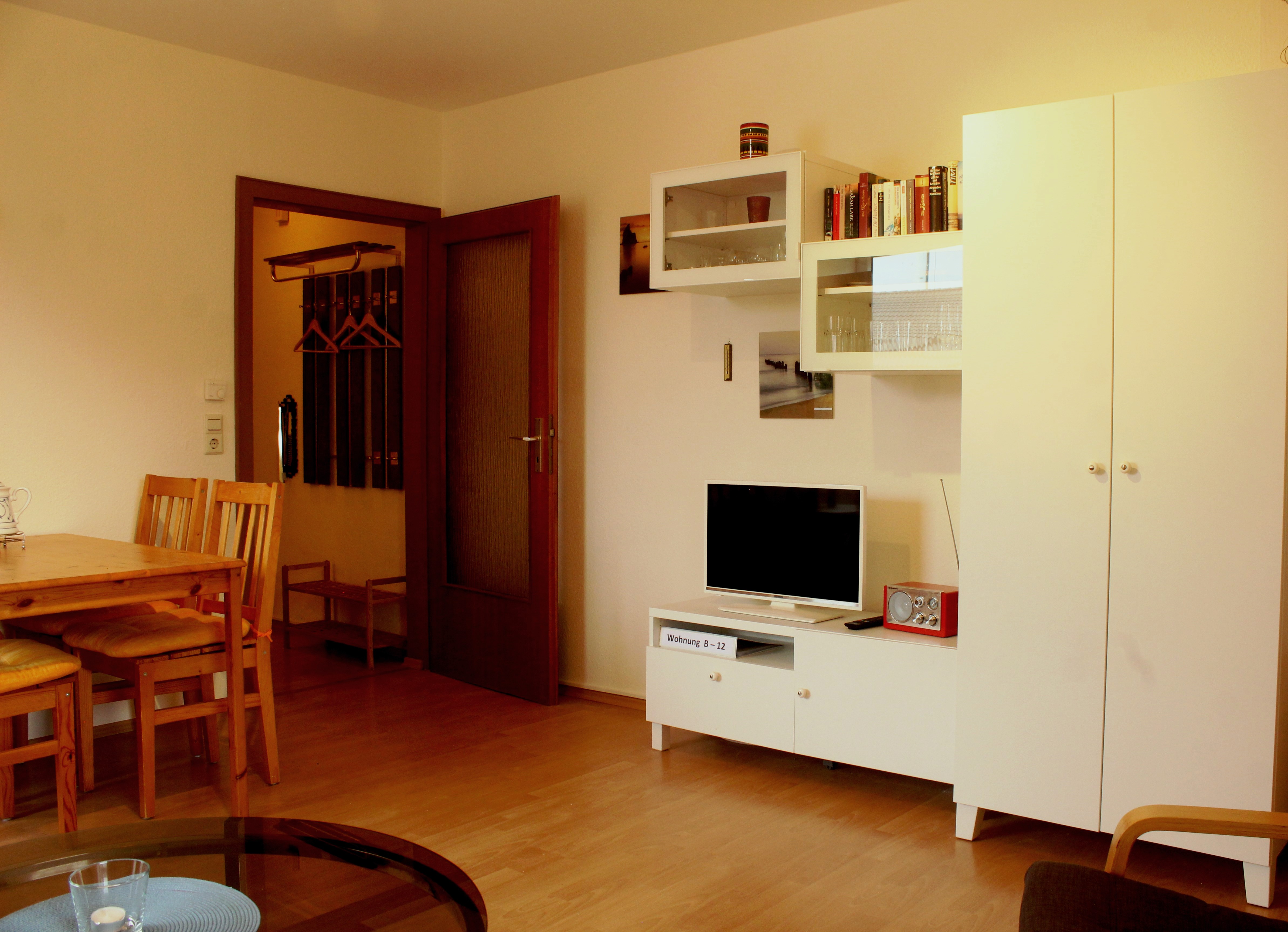 B-12-Fernseher-St-B.jpg