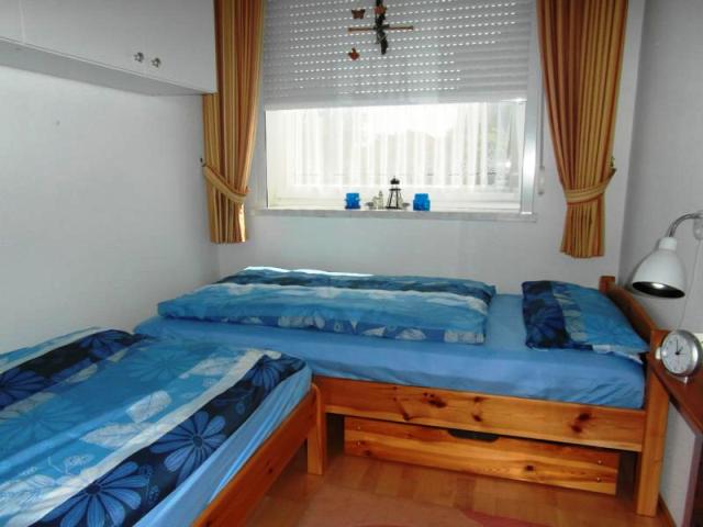 B-18-Schlafzimmer.JPG