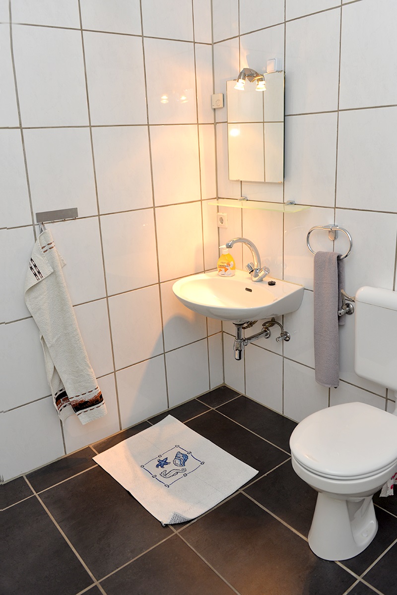 C-25-St-Wiebke-1-Bad.jpg